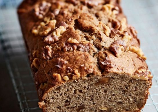 طرز تهیه کیک تخته ای گردویی ساده و راحت با شیر در فر و قابلمه