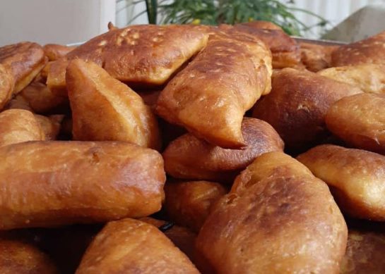 طرز تهیه اگردک قزوین نرم و لطیف با خمیرمایه بدون فر