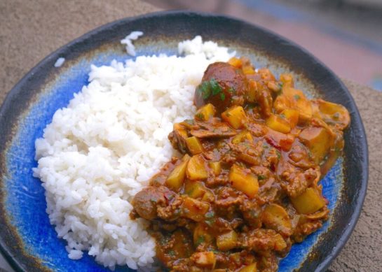 طرز تهیه خورش قارچ با گوشت چرخ کرده سریع و خوشمزه با برنج_رستوران یاب