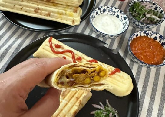 طرز تهیه بوریتو مکزیکی با گوشت و لوبیا،طعمی لذیذ و متفاوت_رستوران یاب