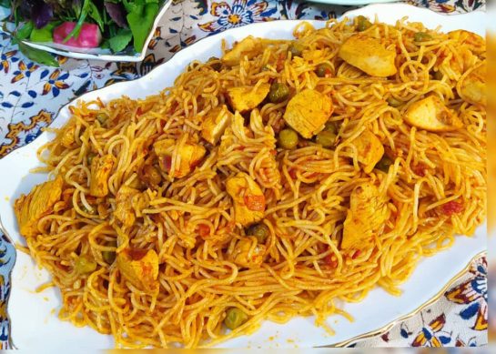 طرز تهیه ماکارونی بدون آبکش با مرغ و سبزیجات؛ روشی آسان و سریع_رستوران یاب