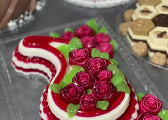 طرز تهیه پاناکوتا انار قالبی برای 10 نفر، جذاب برای دسر شب یلدا_رستوران یاب