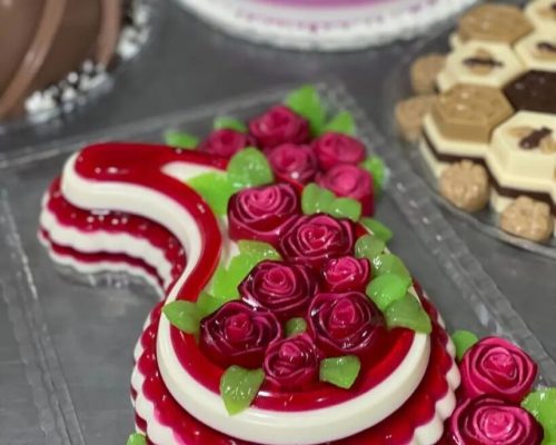 طرز تهیه پاناکوتا انار قالبی برای 10 نفر، جذاب برای دسر شب یلدا
